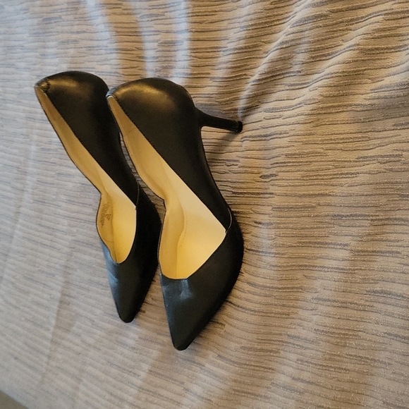 Shoes - Picture 2 of 4